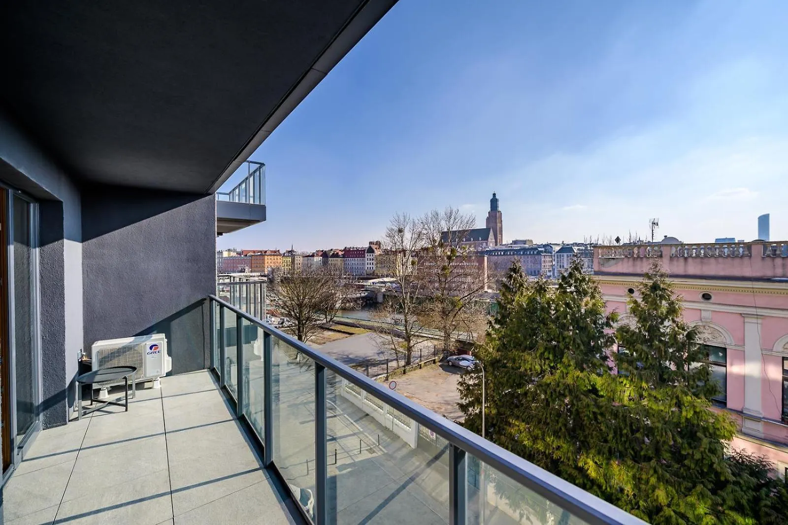 About Art Apartments Wrocław Polónia