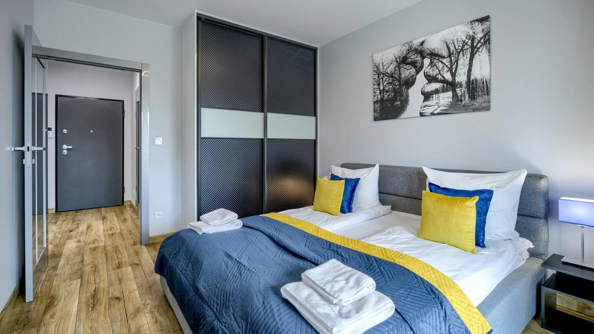 About Art Apartments Breslavia 0*,