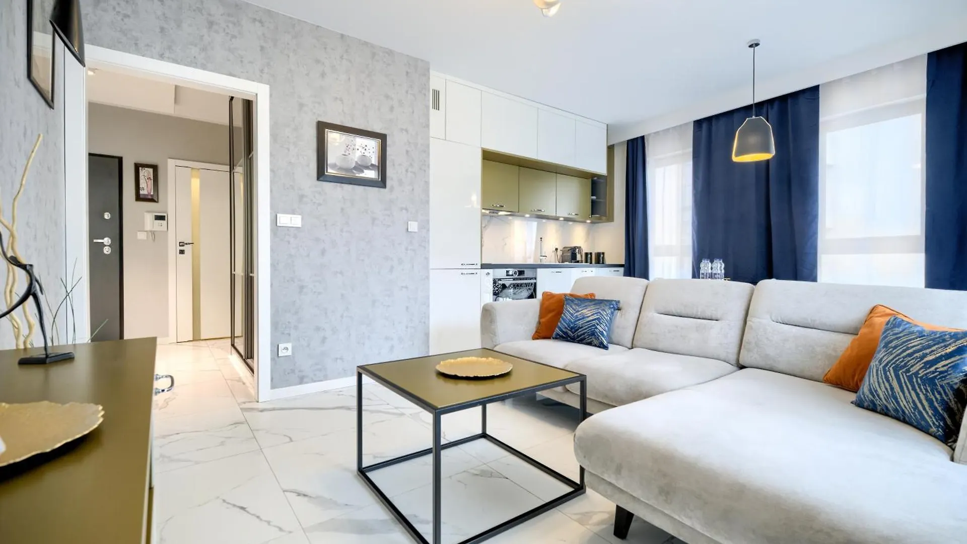 About Art Apartments Breslavia Polonia