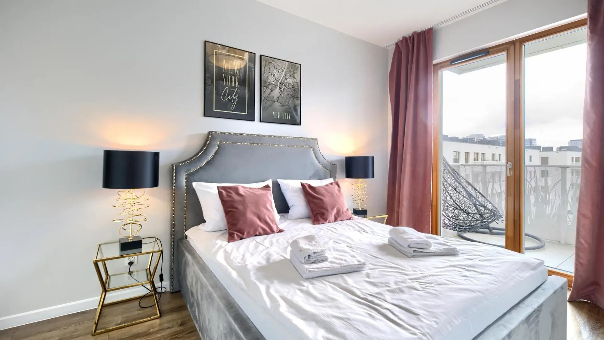 About Art Apartments Breslavia